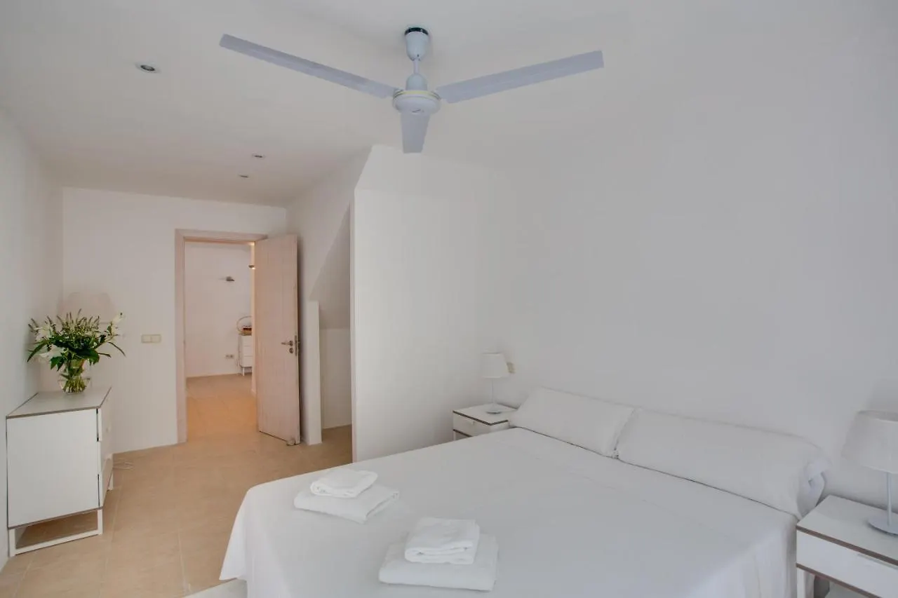 Ideal Property Mallorca - Padri Font de sa Cala 0*,  Espanha